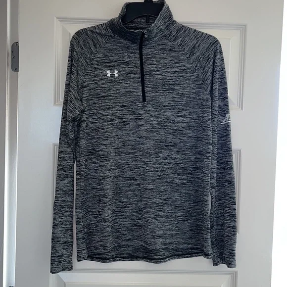SOLD ⭐️ACC Underarmour quarter zip NWOT - Picture 2 of 7